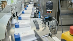 Une photo transmise le 16 novembre 2021 par Pfizer montrant la fabrication de ses pilules contre le Covid-19 dans une usine à Fribourg, en Allemagne