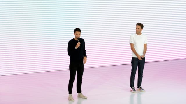 Le duo Sébastien Meyer et Arnaud Vaillant, arrivé en 2015, quitte la direction artistique de Courrèges.