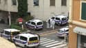 Un homme de 37 ans a agressé au couteau quatre policiers qui se trouvaient à bord d'un véhicule garé devant le commissariat de Cannes ce lundi matin.