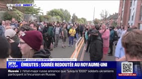 À Liverpool, un rassemblement organisé par des militants anti-racistes devant un centre pour migrants