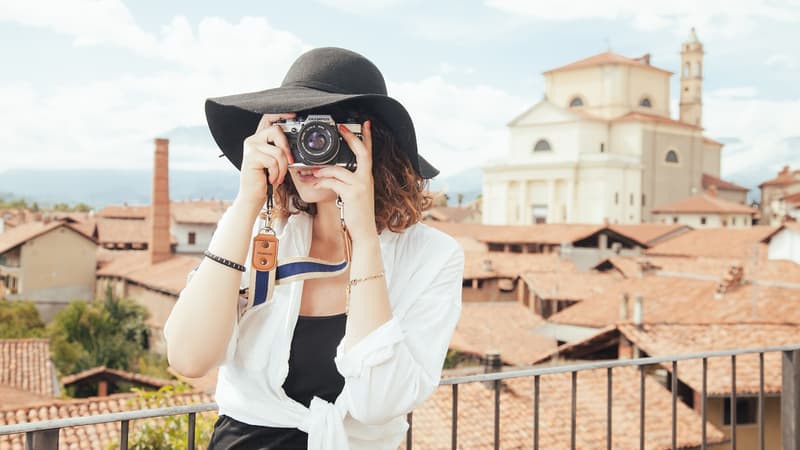 Une permission donnée par un photographe pour un site ne vaut pas pour les autres.