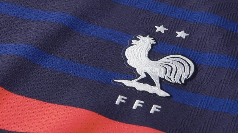 Maillot de foot, short, chaussure... découvrez les offres Football en promotion chez Nike