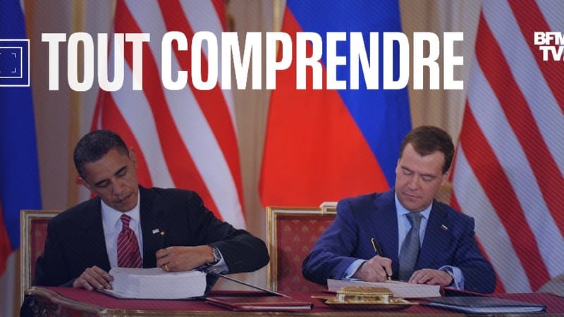 Barack Obama et Dmitri Medvedev signent le nouveau traité de réduction des armes stratégiques (START) à Prague, le 8 avril 2010.