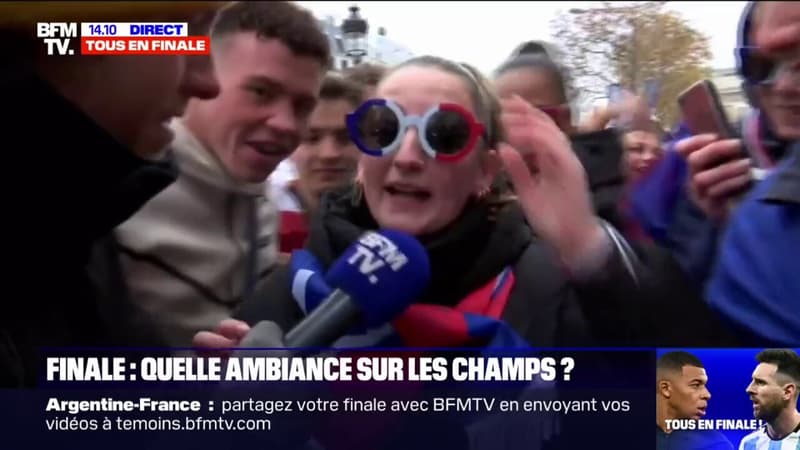 Les supporters français chauffent leurs voix sur les Champs-Élysées