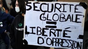 Pancarte contre la loi "sécurité globale" (illustration)