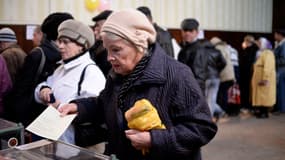 Les Criméens se déplacent en masse pour voter dimanche, ici à Bakhtchissaraï, sud de la péninsule.