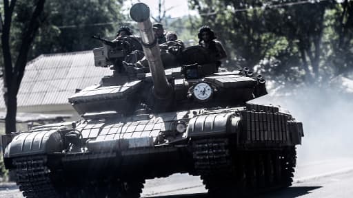 Des militaires pro-russes le 27 juillet à Donestk, à l'est de l'Ukraine