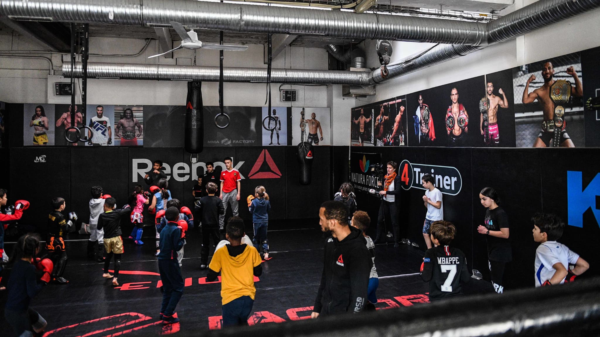 Un cours pour les enfants au MMA Factory en janvier 2020