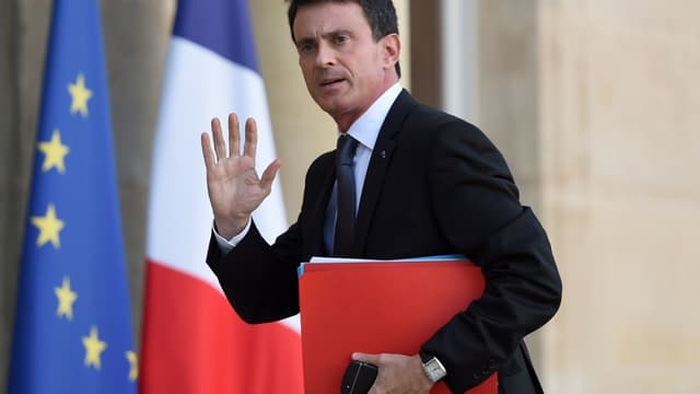 Le Premier ministre Manuel Valls a reconnu jeudi au Sénat que la peine de neuf mois de prison ferme pour des syndicalistes de Goodyear était "indéniablement lourde" mais qu'il ne fallait pas "basculer dans la violence" - Jeudi 14 janvier