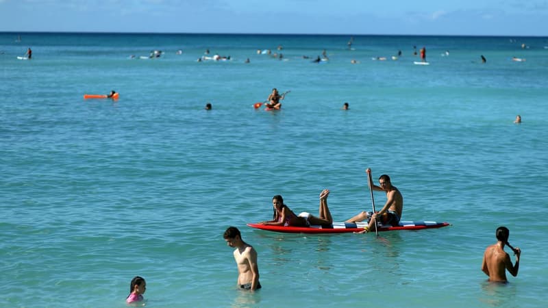 La plage de Waïkiki à Honolulu, Hawaï, le 25 décembre 2013.