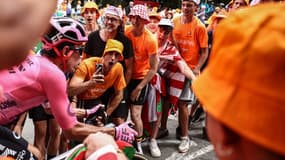 Spectateurs du Tour de France, le 2 juillet 2023