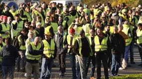 Un rassemblement de gilets jaunes - Image d'illustration