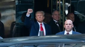 Donald Trump à la sortie de la Trump Tower (New York) le 4 avril 2023.