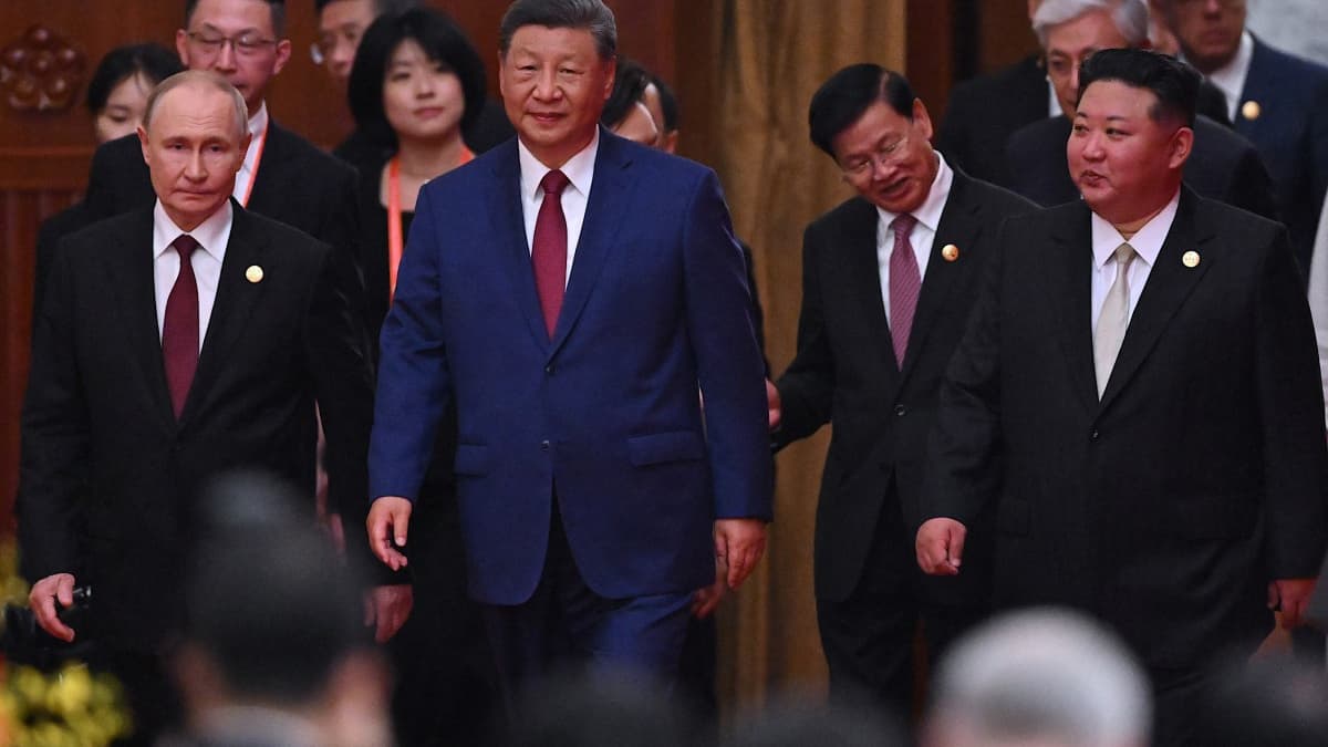 "INARRÊTABLE", LA CHINE S'OFFRE UN DÉFILÉ MILITAIRE GÉANT EN FORME DE DÉMONSTRATION DE FORCE DEVANT VLADIMIR POUTINE ET KIM JONG-UN