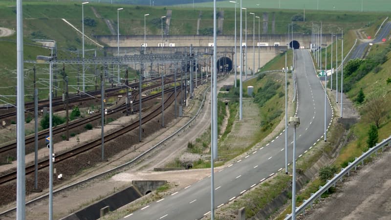 L'entrée du tunnel sous la Manche en France. 