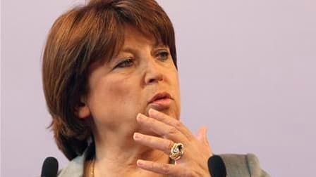 Martine Aubry a déclaré jeudi qu'elle dirait "directement devant les Français", à partir du 28 juin, si elle est candidate ou non à la primaire socialiste en vue de l'élection présidentielle. /Photo prise le 17 mai 2011/REUTERS/Michel Euler/Pool