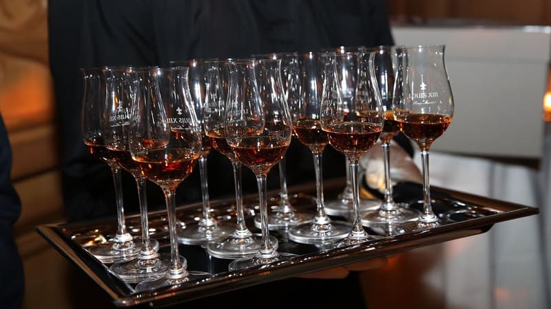 Plusieurs verres de Cognac servis dans un restaurant à Miami