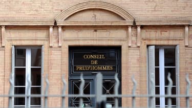 François Hollande veut raccourcir le délai de décision des Prud'hommes en cas de contentieux entre un salarié licencié et son entreprise, et fixer un barème des indemnités qu'il peut réclamer.