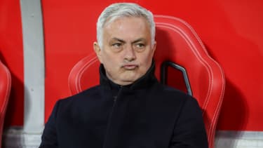 José Mourinho sur le banc de la Roma en février 2023