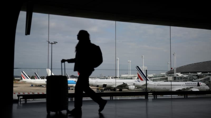 Aérien: cet été, à peine plus d'un passager sur deux est parti à l'heure depuis la France