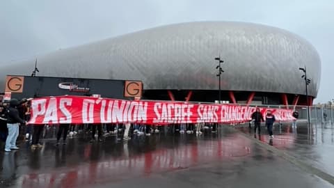 La banderole des supporters valenciennois, le 1er avril 2023. La banderole des supporters valenciennois, le 1er avril 2023.