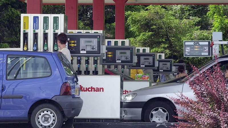Carburants: la grande distribution a perdu des parts de marché l'an dernier