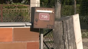 Une boîte aux lettres numérotée à Haux, dans le département de Gironde, le 13 avril 2024 