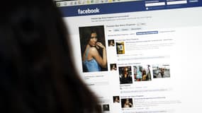 Facebook, dont l'usage a explosé  avec le "Printemps arabe", pourrait être bloqué par l'administration sur le lieu de travail