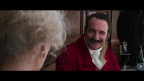 "J'aime avoir l’œil vide. J'aime être totalement con..." Jean Dujardin bien à l'aise dans son nouveau rôle