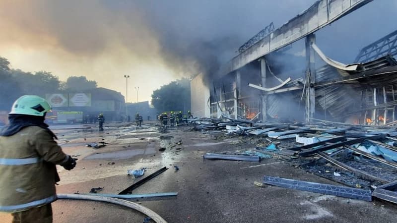 EN DIRECT - Guerre en Ukraine: réunion du Conseil de sécurité après les bombardements russes contre un centre commercial