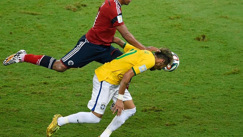 Juan Zuniga et Neymar