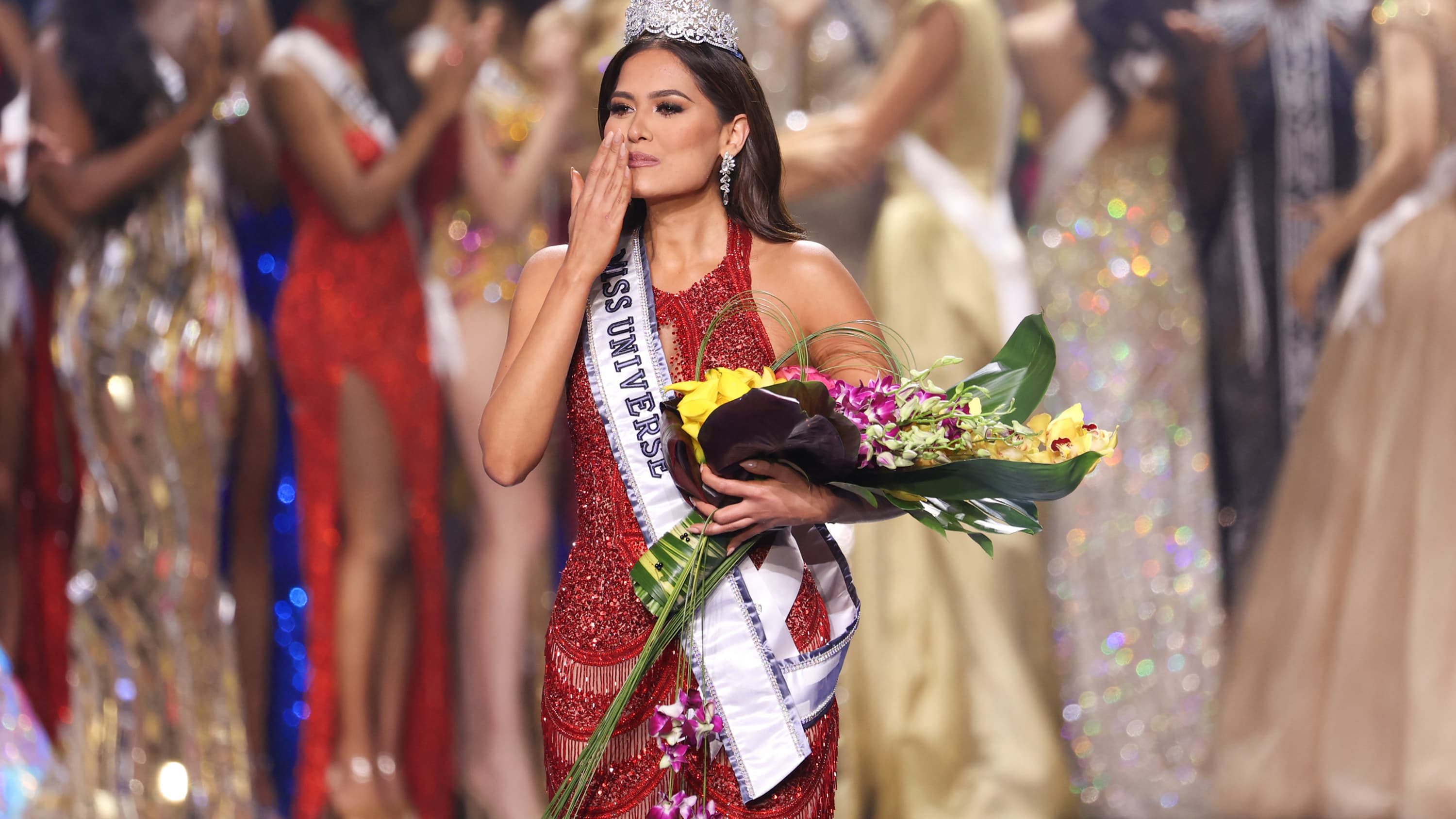 EN IMAGES - Découvrez Miss Univers 2021: Andrea Meza, Miss Mexique