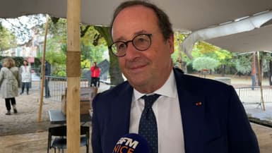 François Hollande au festival du Livre de Mouans-Sartoux le 9 octobre 2022.