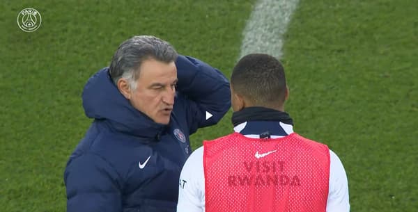 Kylian Mbappé et Christophe Galtier en pleine discussion Kylian Mbappé et Christophe Galtier en pleine discussion