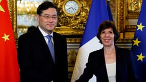 Catherine Colonna avec le ministre des Affaire étrangères chinois le 10 mai 2023.