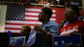 Des supportrices d'Hillary Clinton lors d'un meeting dans l'Arkansas, le 28 février 2016.