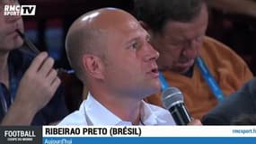 Football / Guy Roux s'endort pendant la conf de Deschamps - 16/06