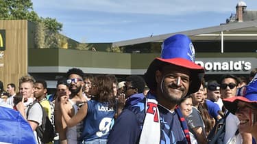 Euro 2016 La Fanzone Du Champ De Mars Affiche Complet