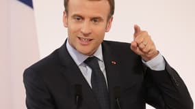 Emmanuel Macron se prépare à son interview de dimanche soir