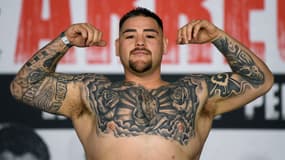 Andy Ruiz Jr à la pesée avant son combat contre Chris Arreola
