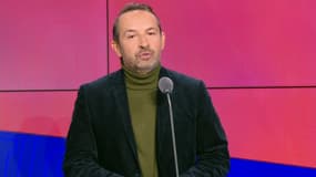 Invité des Grandes Gueules le 7 octobre 2024, le député du RN Sébastien Chenu juge qu'Emmanuel Macron est "hypocrite" quand le président appelle à l'arrêt des livraisons d'armes à Israël