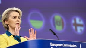 La présidente de la Commission européenne Ursula Von der Leyen s'exprime à Bruxelles sur l'adhésion de l'Ukraine, de la Moldavie et de la Géorgie à l'UE, le 17 juin 2022