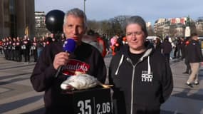 L'animateur Nagui et la cofondatrice et porte-parole de l'association de défense des animaux L214 Brigitte Gothière, le 15 février 2024 sur l'esplanade du Trocadéro, à Paris.