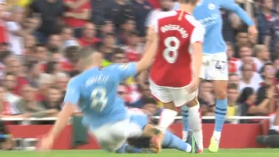Enorme faute de Kovacic sur Odegaard lors du match de Premier League Arsenal-Manchester City, 8 octobre 2023