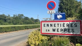 Le panneau d'entrée de la commune d'Ennetières-en-Weppes (Nord)

