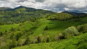 Vue du sommet du Grand Ballon et des montagnes des Vosges, le 13 mai 2024. (Photo d'illustration)