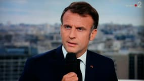 Le président Emmanuel Macron interrogé le 23 juillet 2024 sur France 2