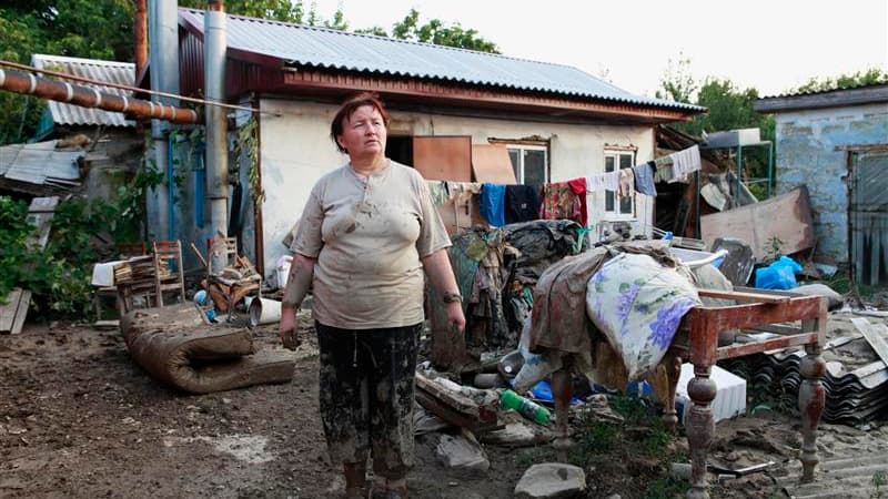 A Krymsk dans la région de Krasnodar. La Russie observe lundi un jour de deuil décrété par le président Vladimir Poutine après la mort de 171 personnes dans des inondations provoquées par de fortes crues dans le sud-ouest du pays qui ont suscité la colère