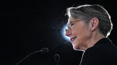 Elisabeth Borne au congrès d'Horizons à Vincennes, le 25 mars 2023