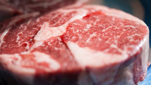 Et si les steaks étaient bientôt fabriqués en laboratoire plutôt que découpés en abattoir?